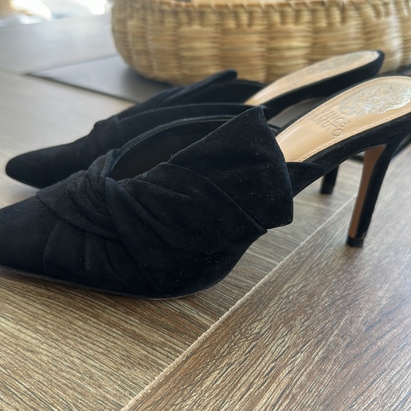 Vince Camuto- Black Heels- size 7.5 - Picture 3 of 7